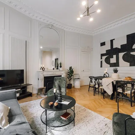 Apartment Stirling - 2 A Porte Dauphine